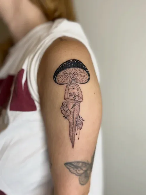 Tatuagem ornamental de traço fino